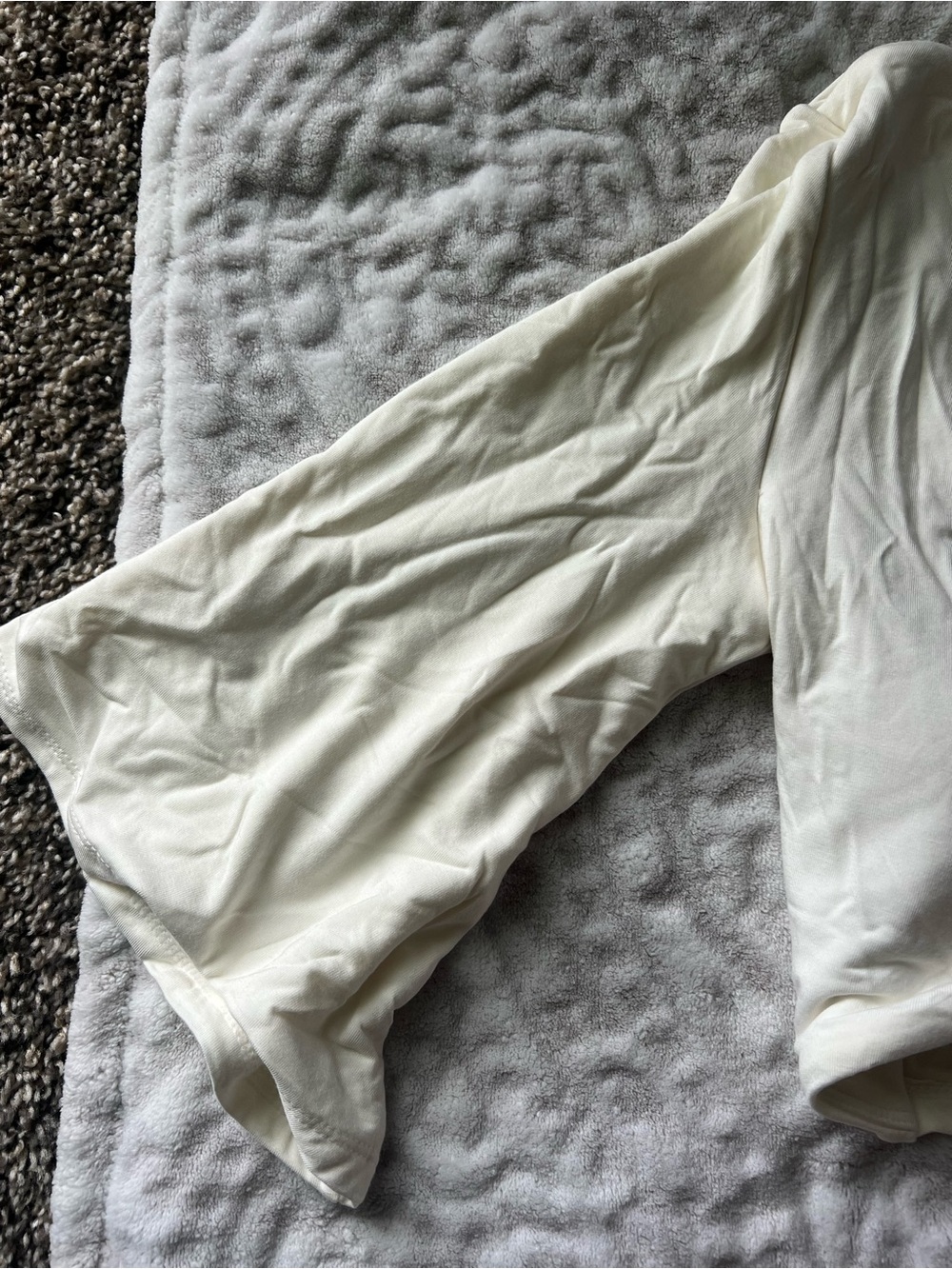 NWT Klassy Network Collection Women’s White Tie-Front Cropped Top | Size S - Picture 7 of 8
